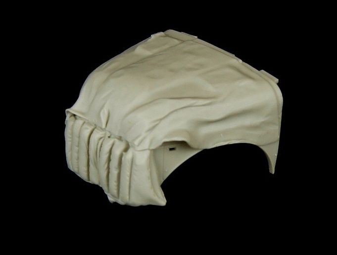 RE35-195 - Steyr 1500 Engine deck with winter canvas - 1:35