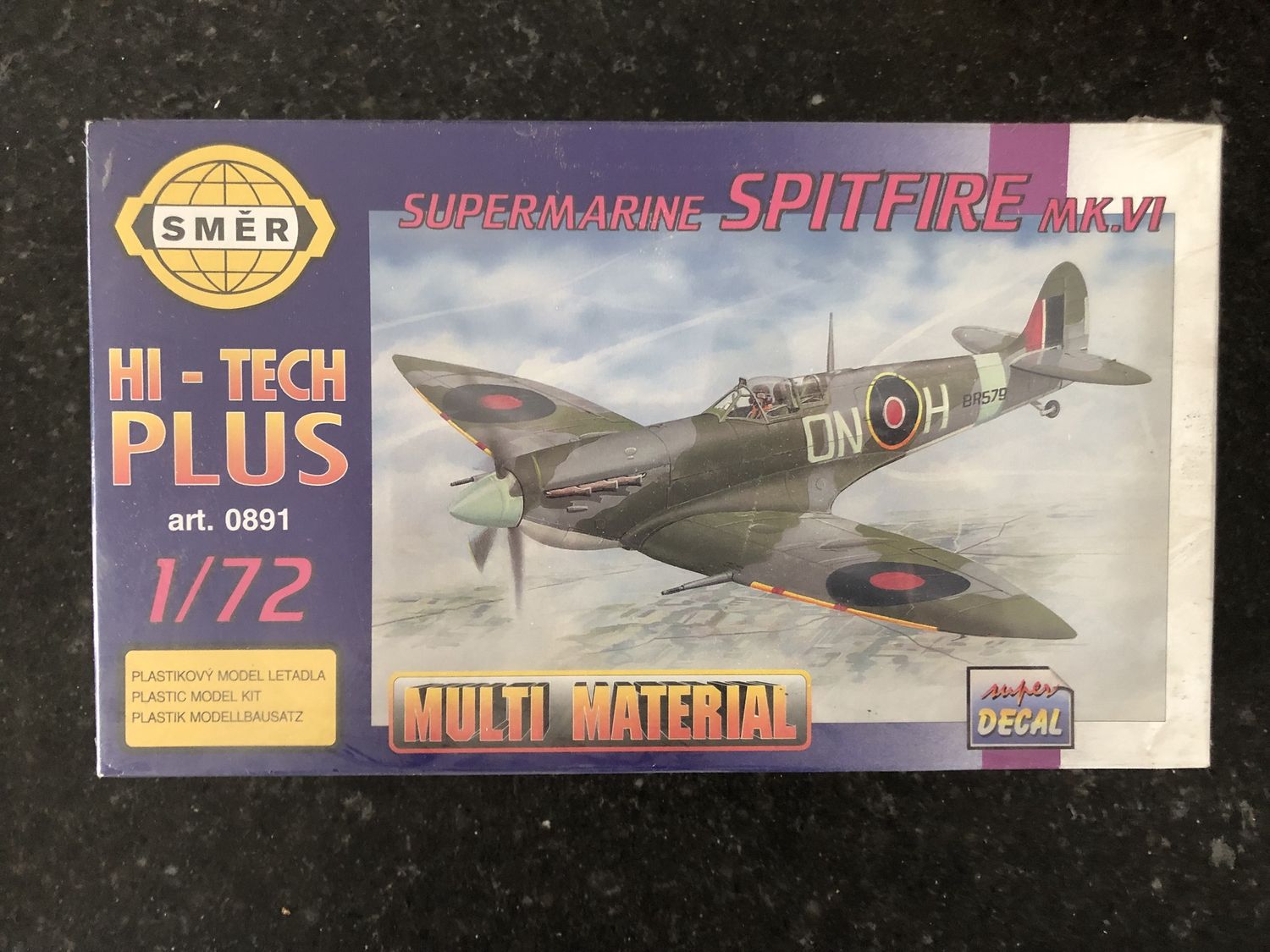0891 - Supermarine Spitfire Mk.VI - Hi-tech Plus - 1:72