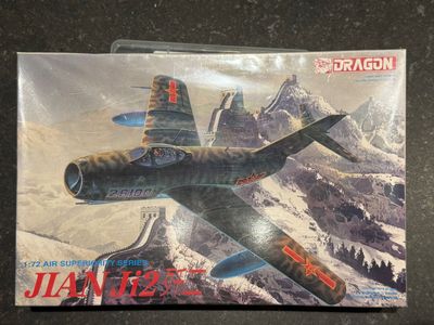2511 - Jian Ji-2 - 1:72