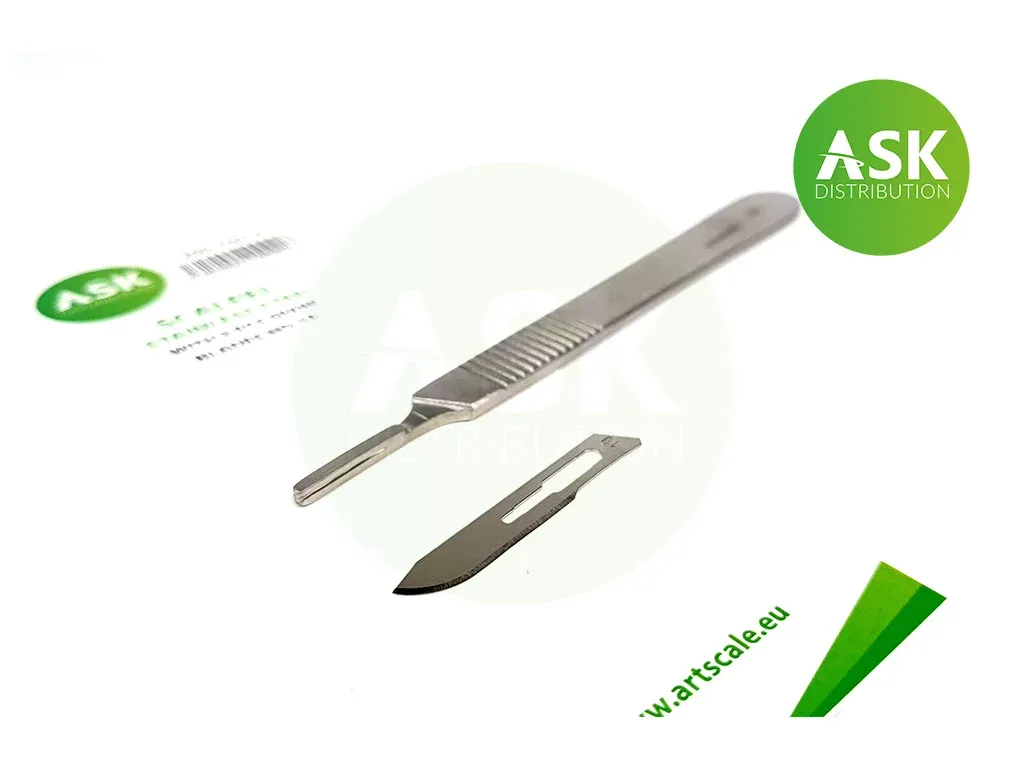 200-T0074 - Scalpel stainless steel with 3pcs spare blades no.10