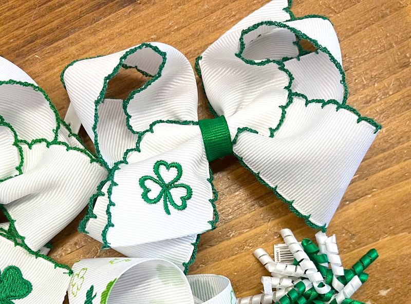 Medium Embroidered Shamrock White Bow