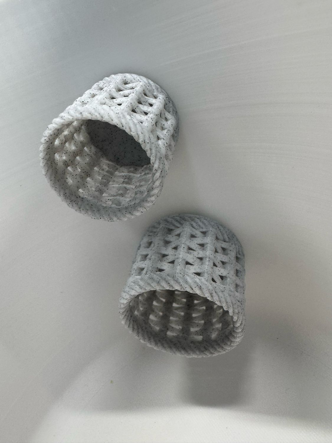 Magnetic Basket Hide