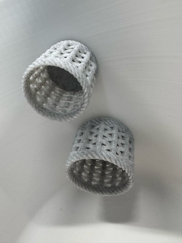 Magnetic Basket Hide