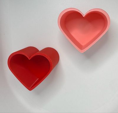 Magnetic Heart Shaped Hide