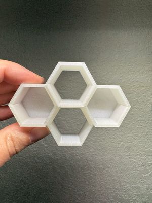 Chunky Honeycomb Hide