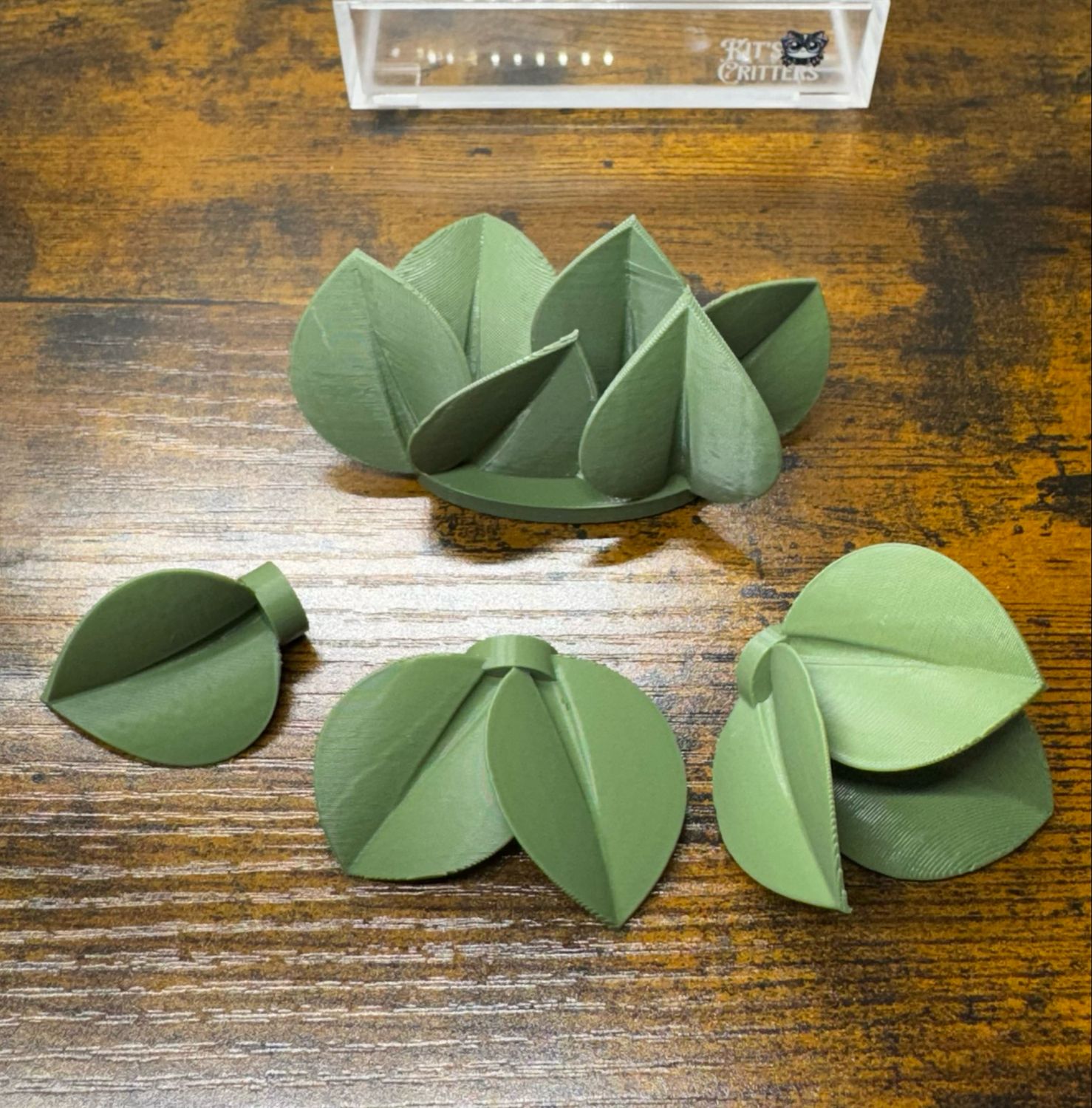Small Magnetic Leaf Ledges Set