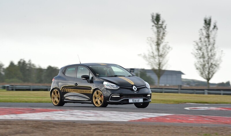 Renaultsport Clio Trophy 220 Trackday car hire