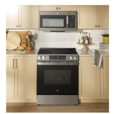 GE® 30" Slide-In Electric Range with Crisp Mode ​Model #:GRS500PVSS