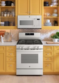 GE® 30" Free-Standing Gas Convection Range ​Model #: GGF600AVWW