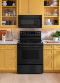 GE 30"Free-Standing Electric Convection Range GRF600AVBB