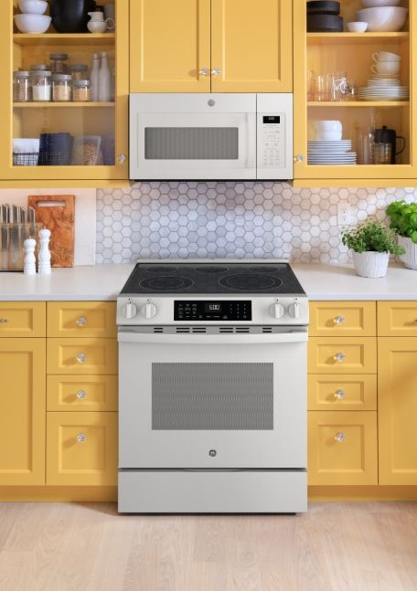 GE 30" Slide-In Electric Convection Range GRS600AVWW