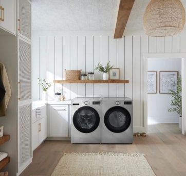 LG 5.0 cu. ft. Mega Capacity Smart Front Load Washer WM5800HVA