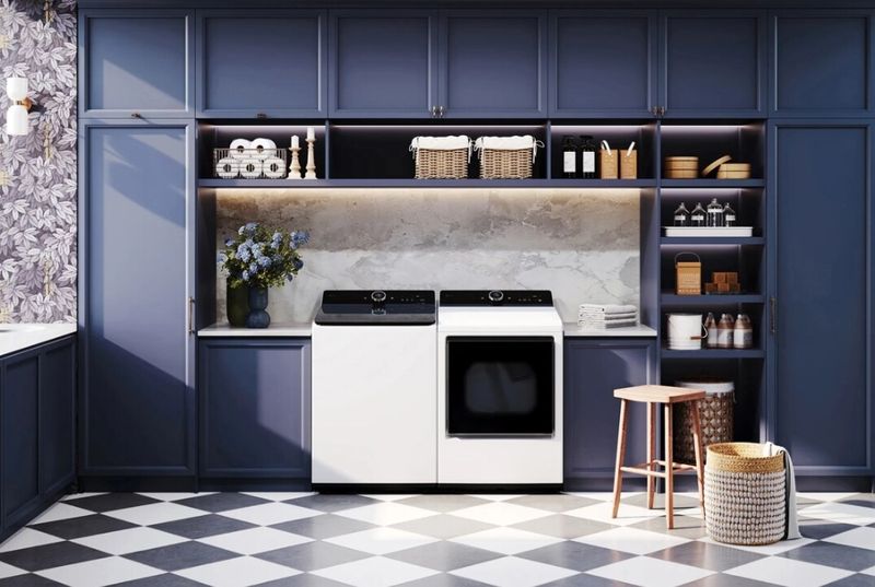 LG 7.3 cu. ft. Ultra Large Capacity Rear Control Gas Dryer Model #: DLGX8601WE LG 7.3 cu. ft. Ultra Large Capacity Rear Control Gas Dryer Model #: DLGX8601WE