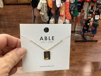 Able Novel necklace