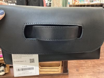 Able Mare hand clutch 