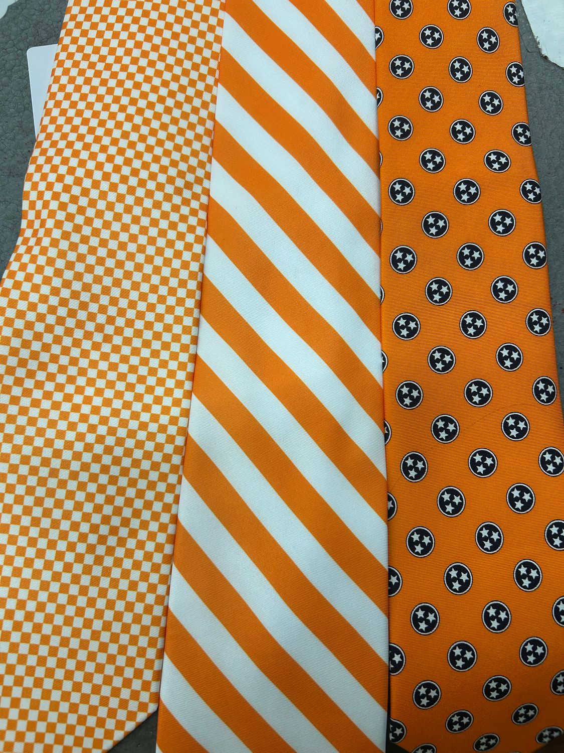 Volunteer Traditions Tie