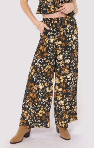 Sadie and Sage WITH EASE PRINTED WIDE LEG PULL ON PANTS, Color: BLACK MULTI, Size: L