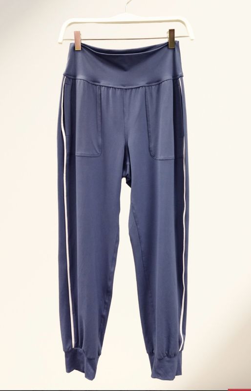 Rae Mode Butter Piping Jogger