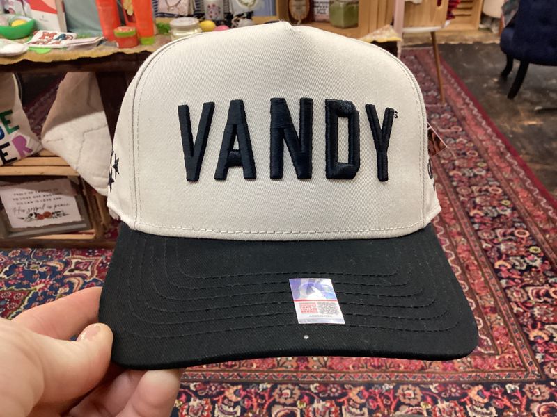 Vandy SnapBack Black/Cream