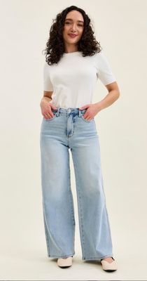 Judy Blue Petite  TC retro Wide