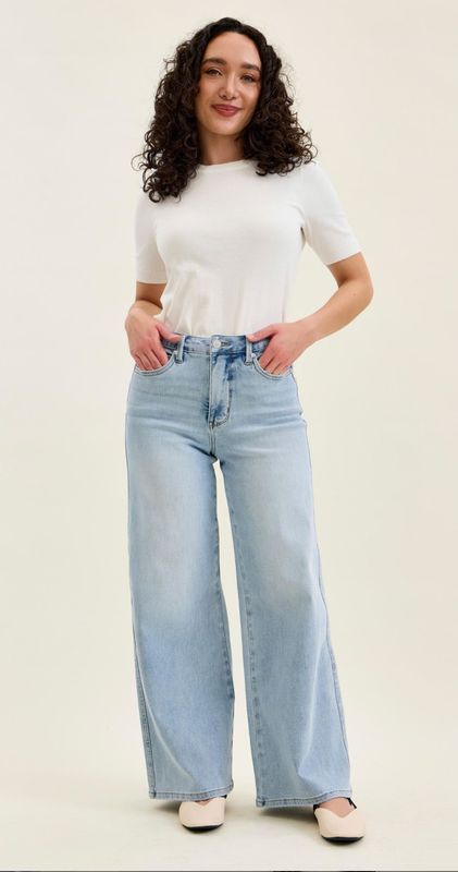 Judy Blue Petite  TC retro Wide