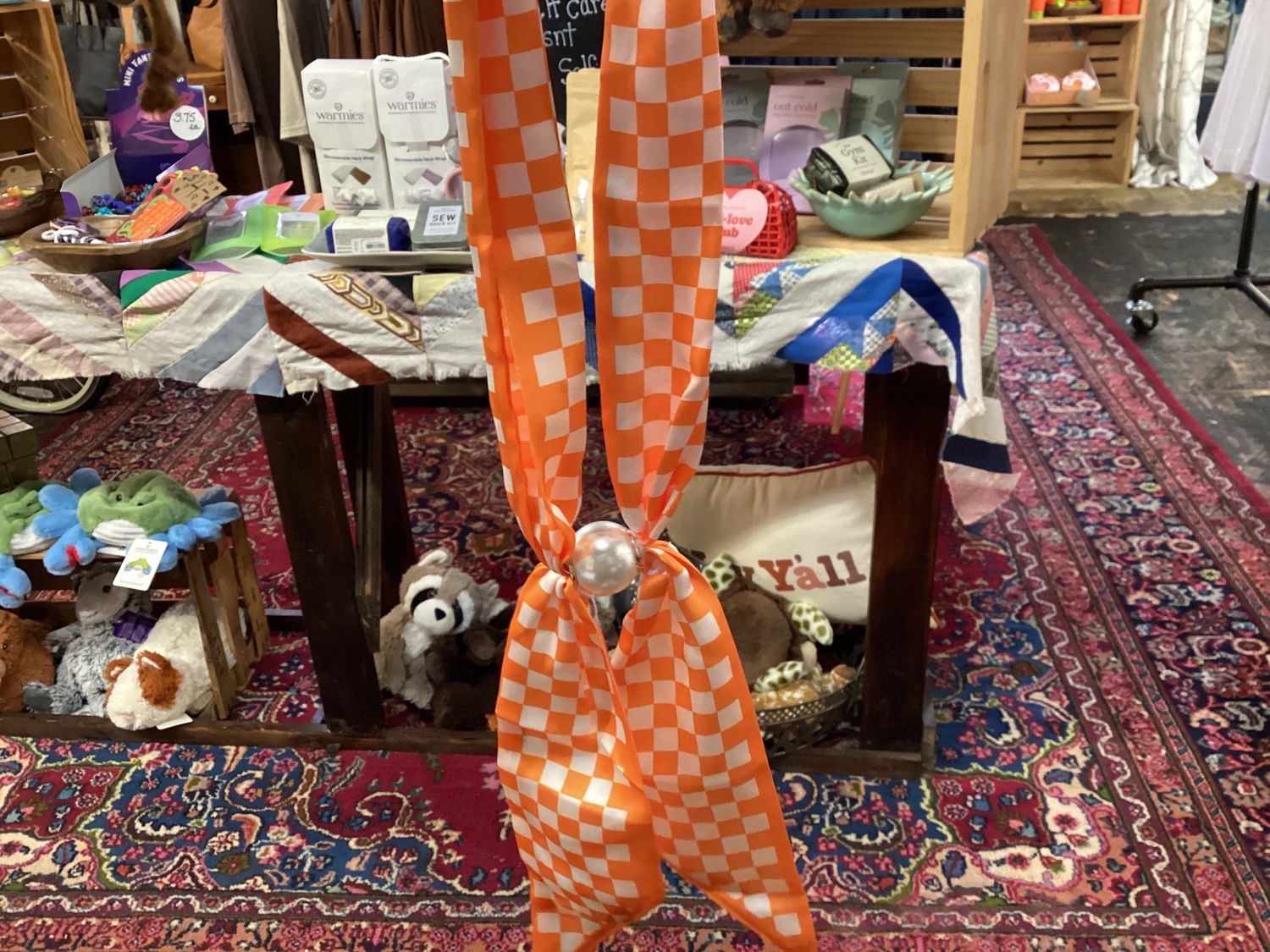 Queens Design Magnetic Checkered Scarf, Color: Orange/White