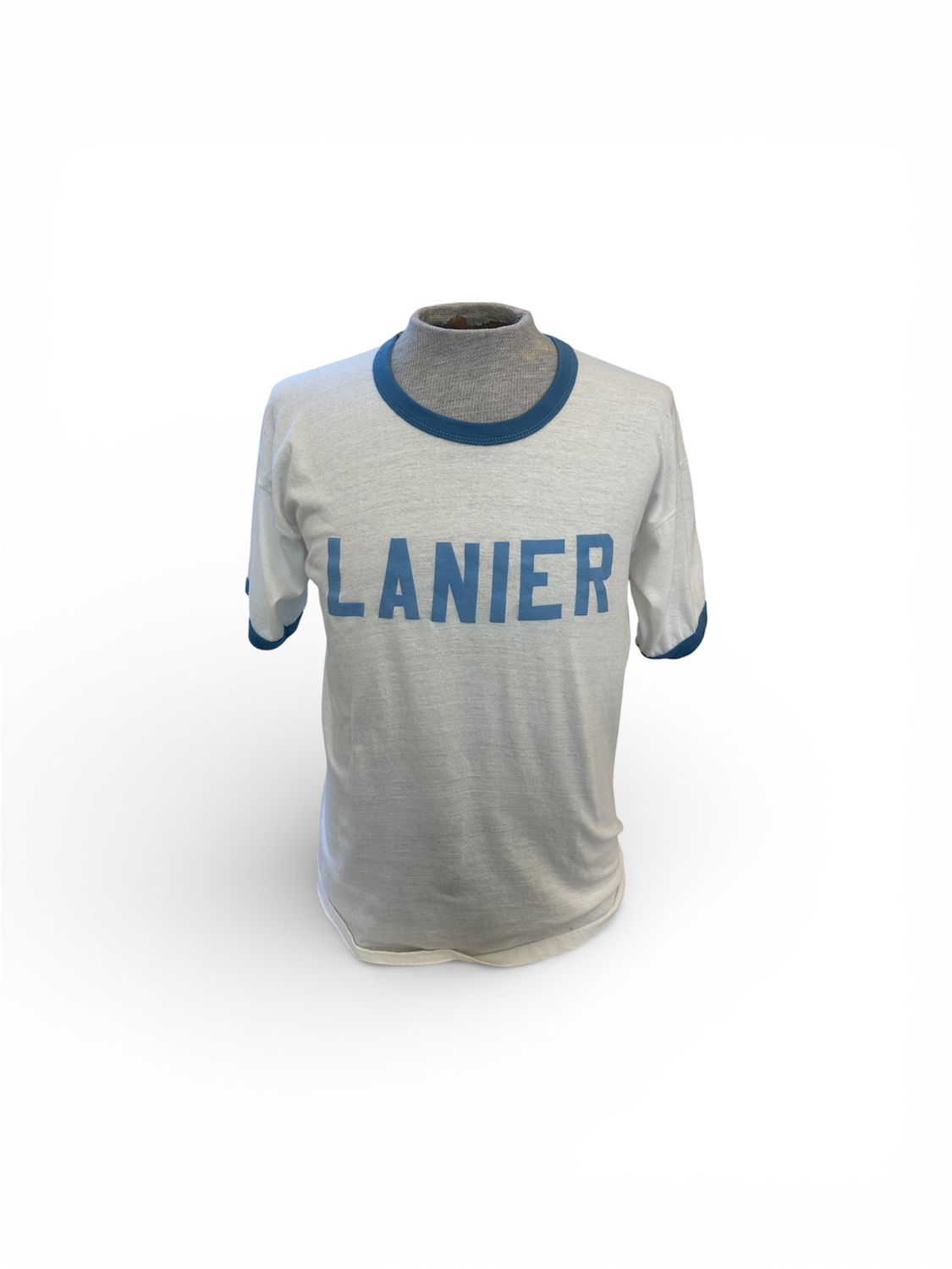 Lanier tee sz. L