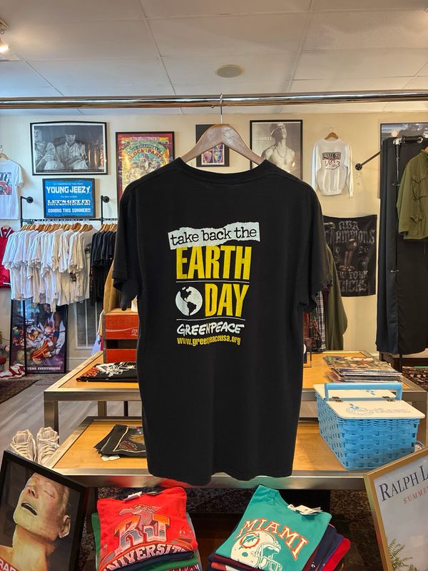 Corporate Polluters Earth Day Tee sz. M