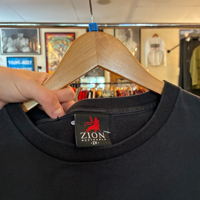 Johnny Cash “Man In Black” Tee sz. XL