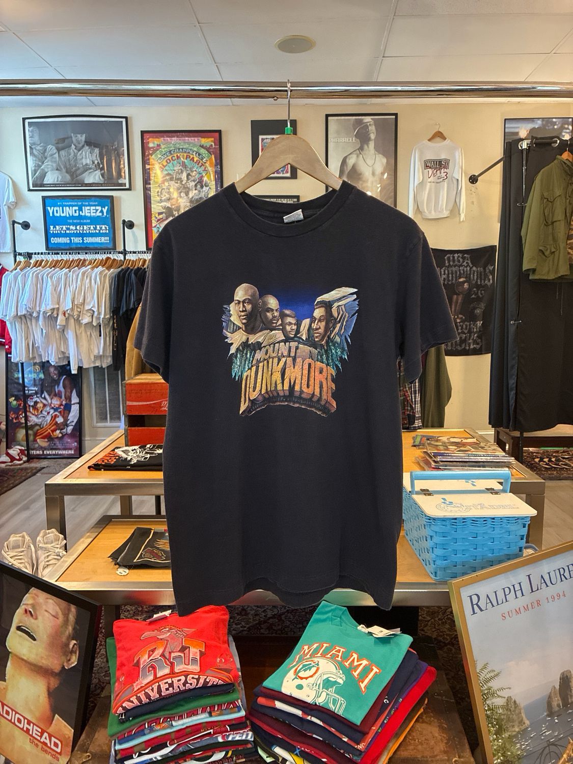90s Nike Mount Dunkmore Tee sz. XL (fits smaller)