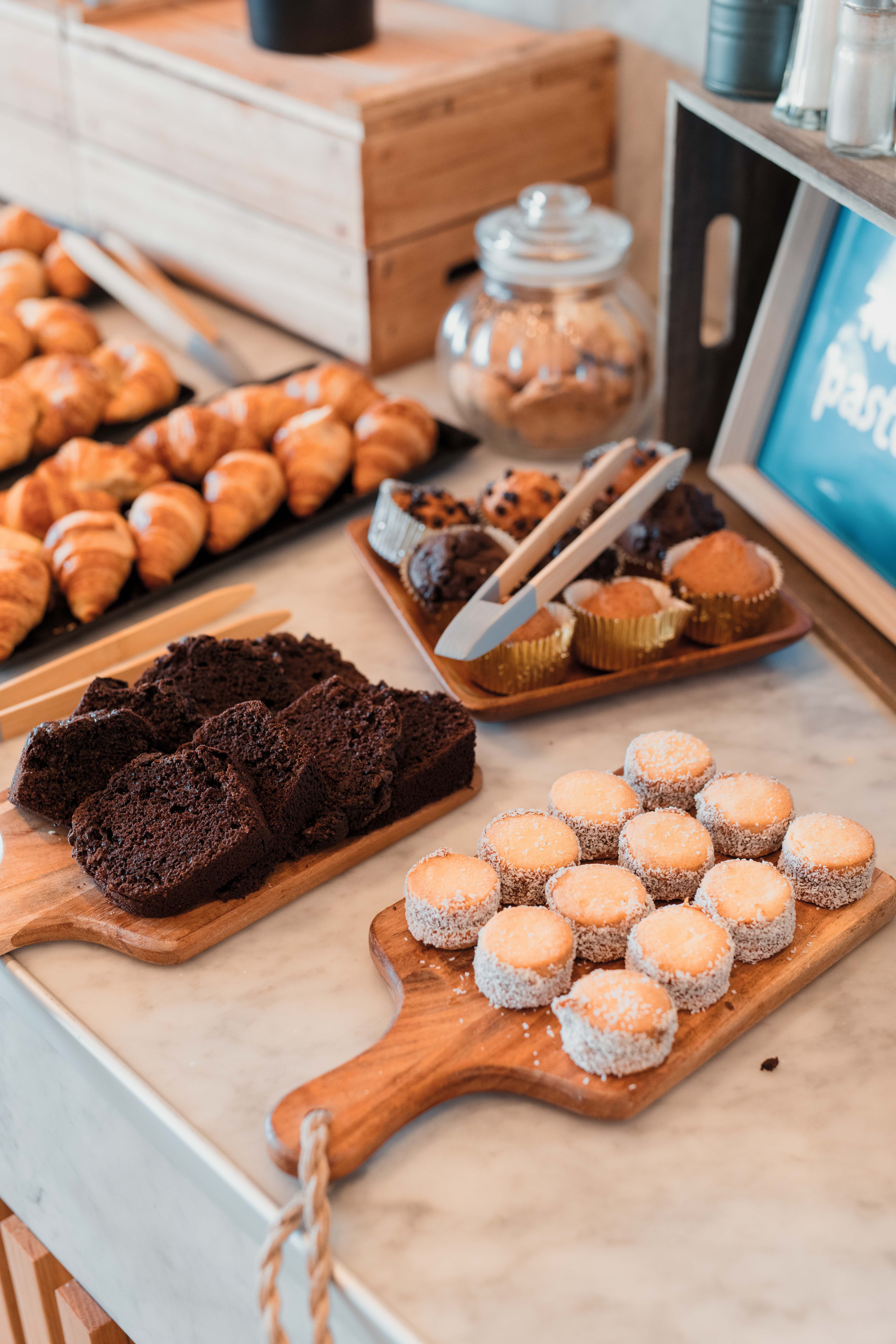 DESAYUNO DE DOMINGO FRENTE AL LAGO