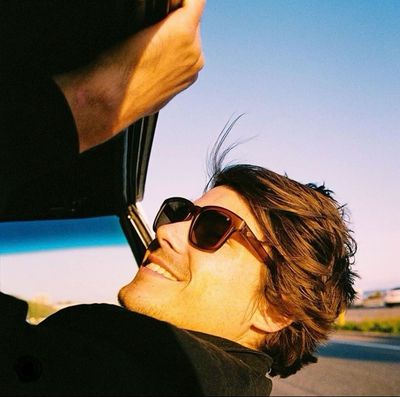 SUNGLASSES