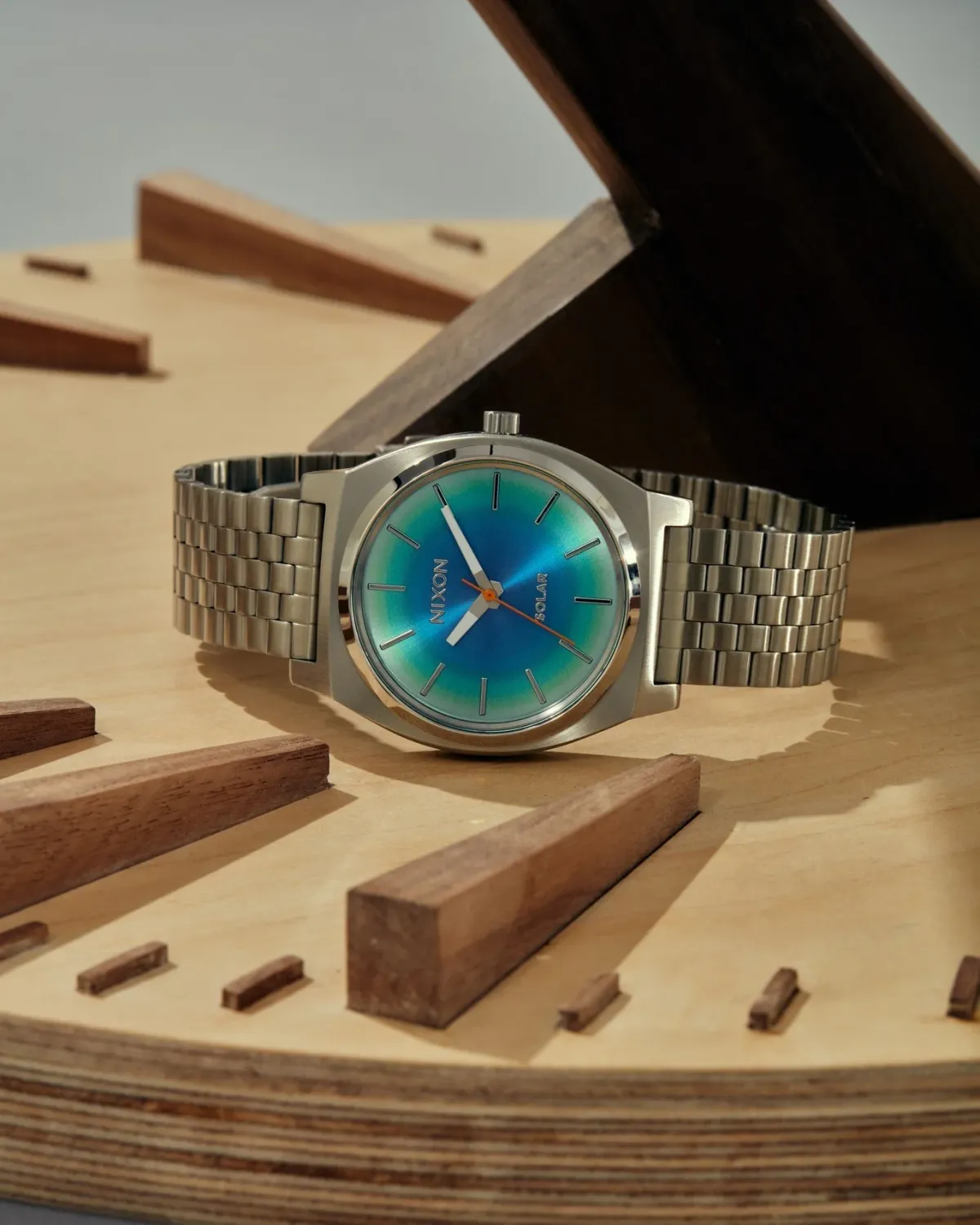 Nixon Time Teller Solar - Silver/Rainbow