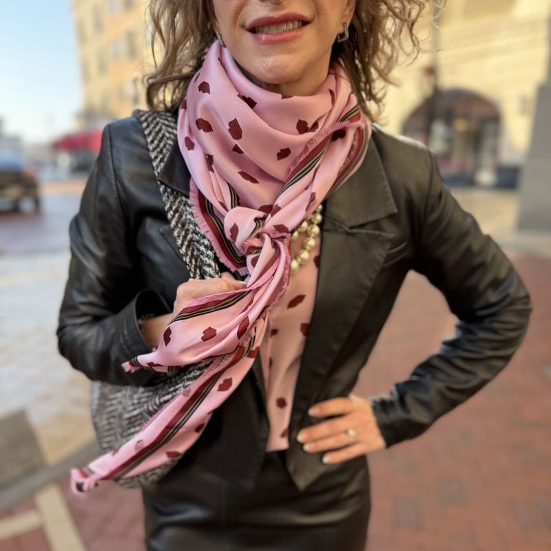 Luisa Cerano- Kiss Scarf Luisa Cerano- Kiss Scarf