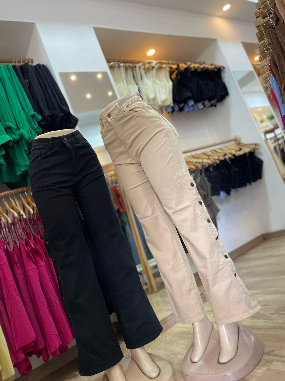 Wide leg botones