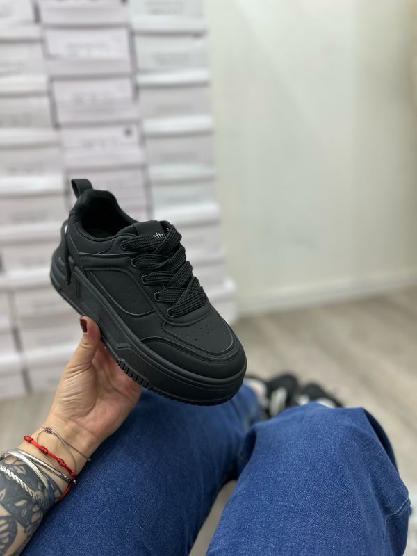 Champion Black