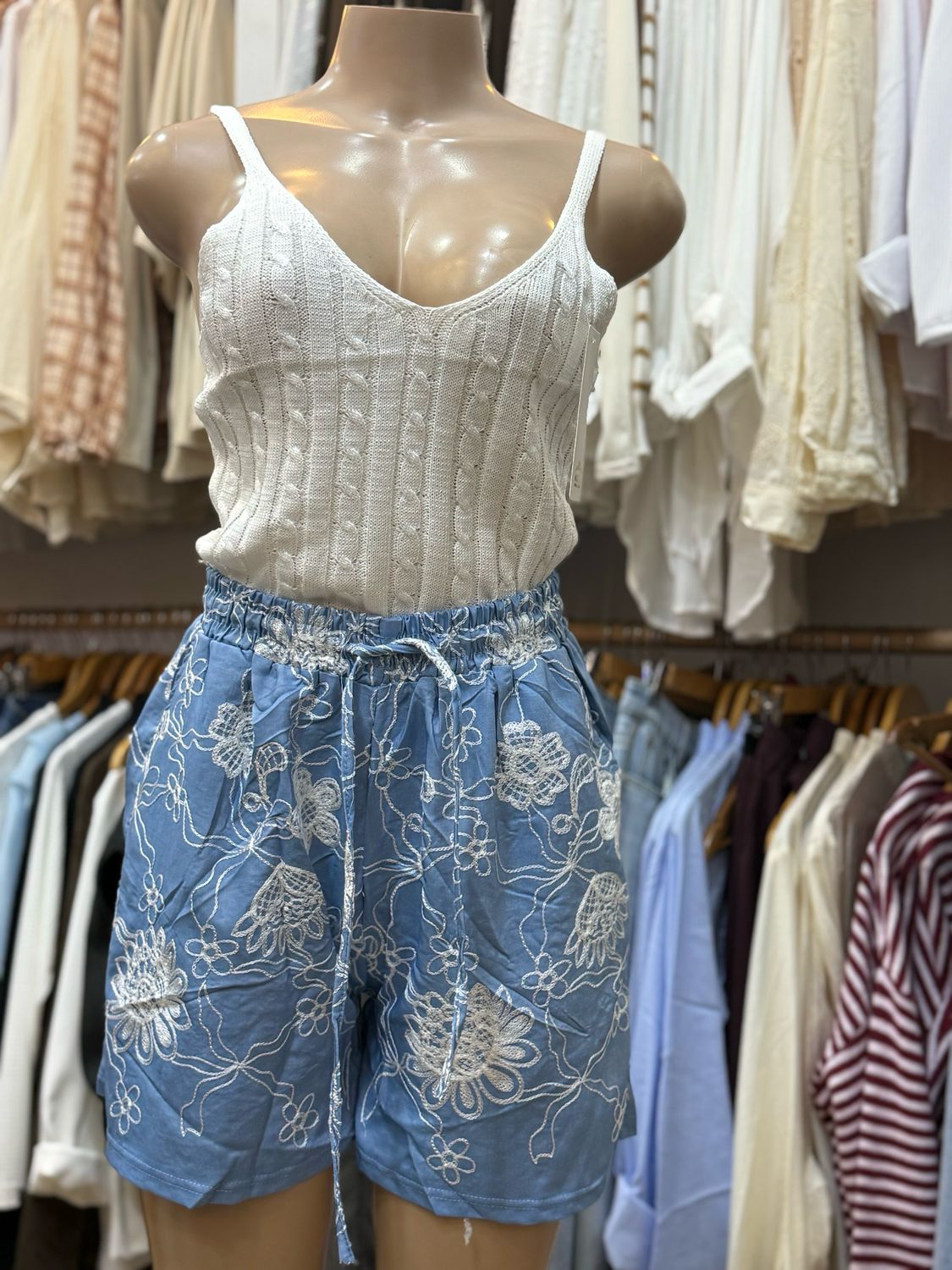 Short bordado