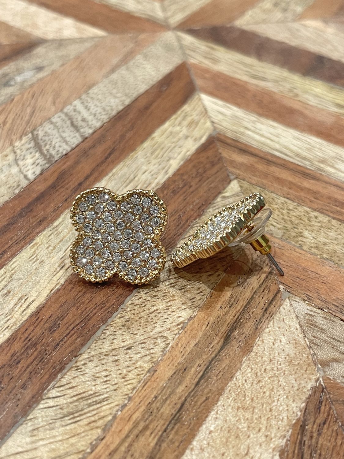 Pave Clover Earrings (Clear/Gold)