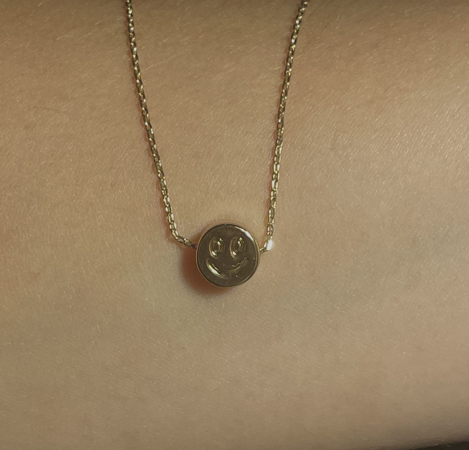 &#39;16 Gold Smiley Face Necklace