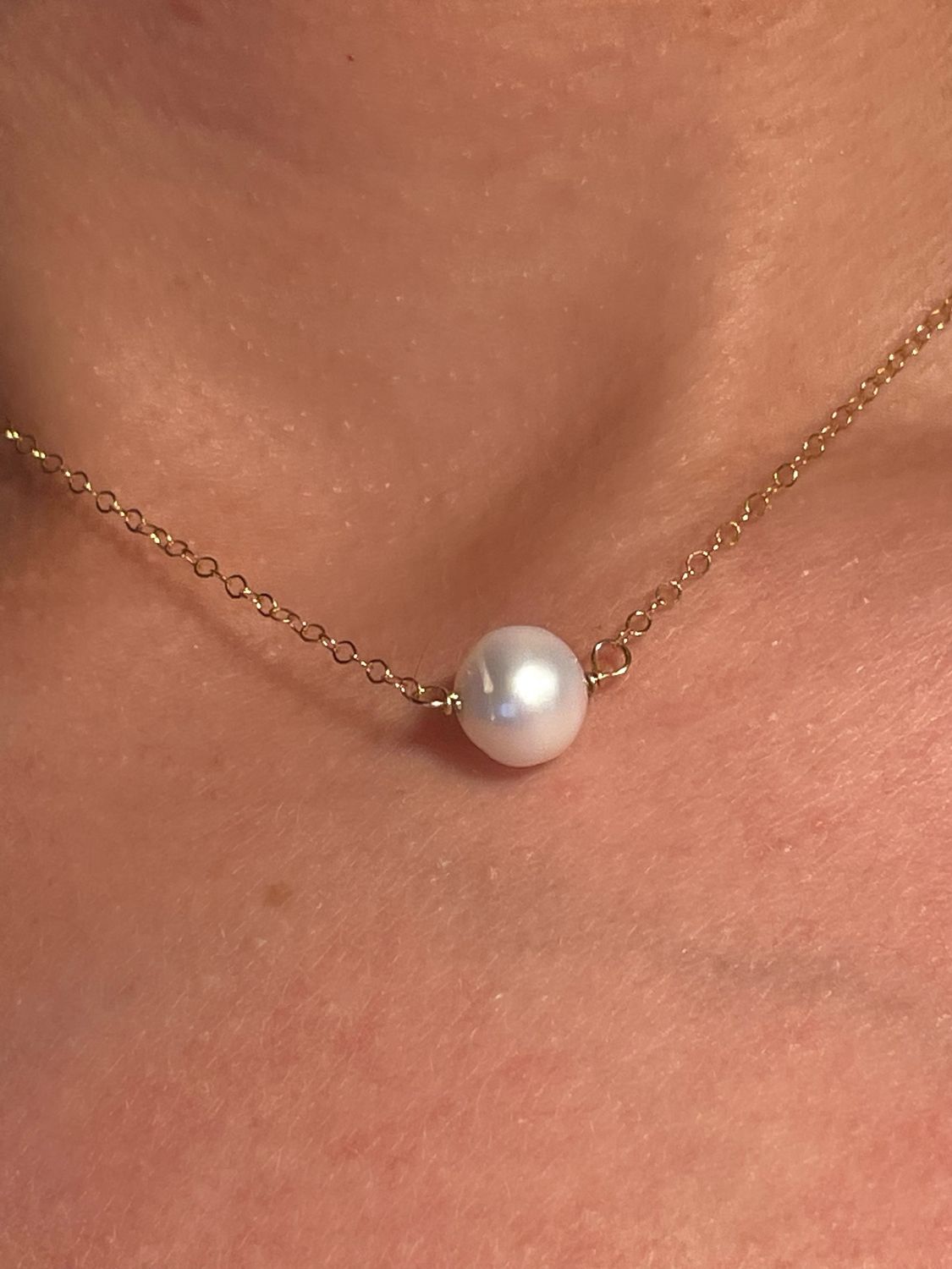 Simple Pearl/ Gold Necklace