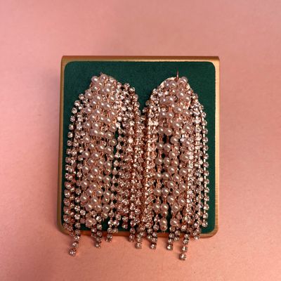 Fall In Pearls Earrings