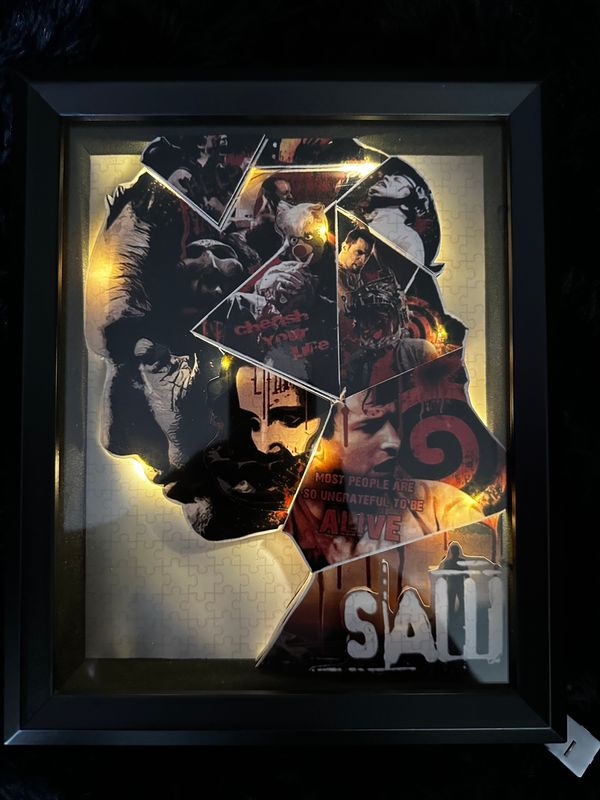 SAW inspired 3D Shadowbox
