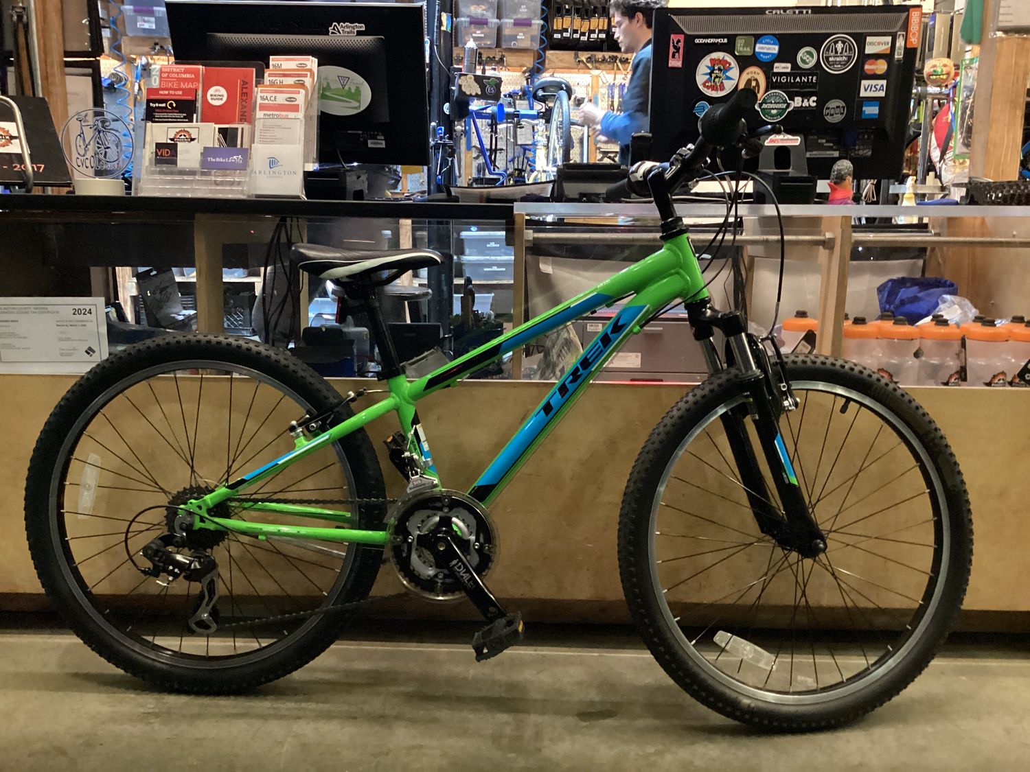 Trek MT220