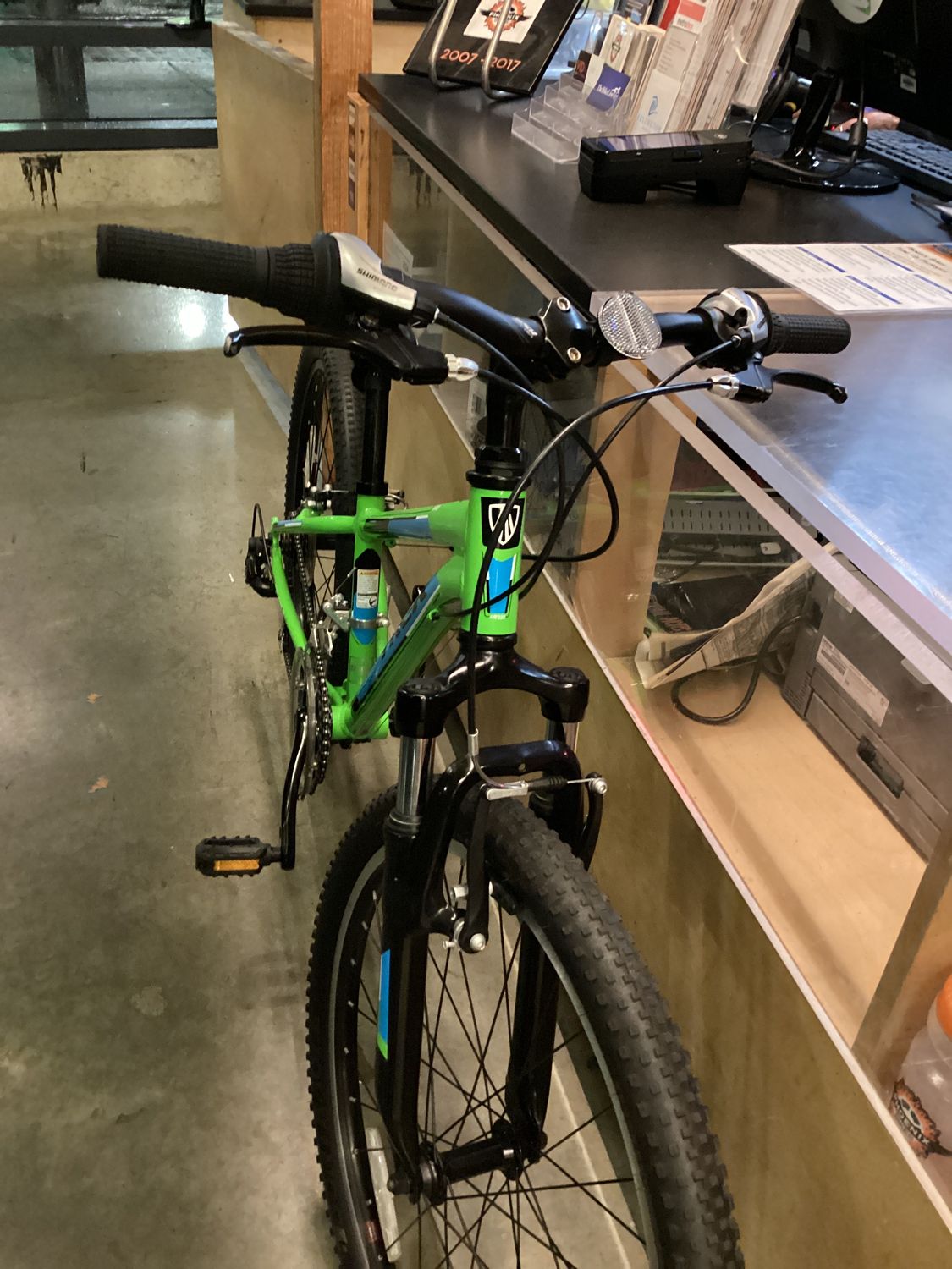 Trek MT220