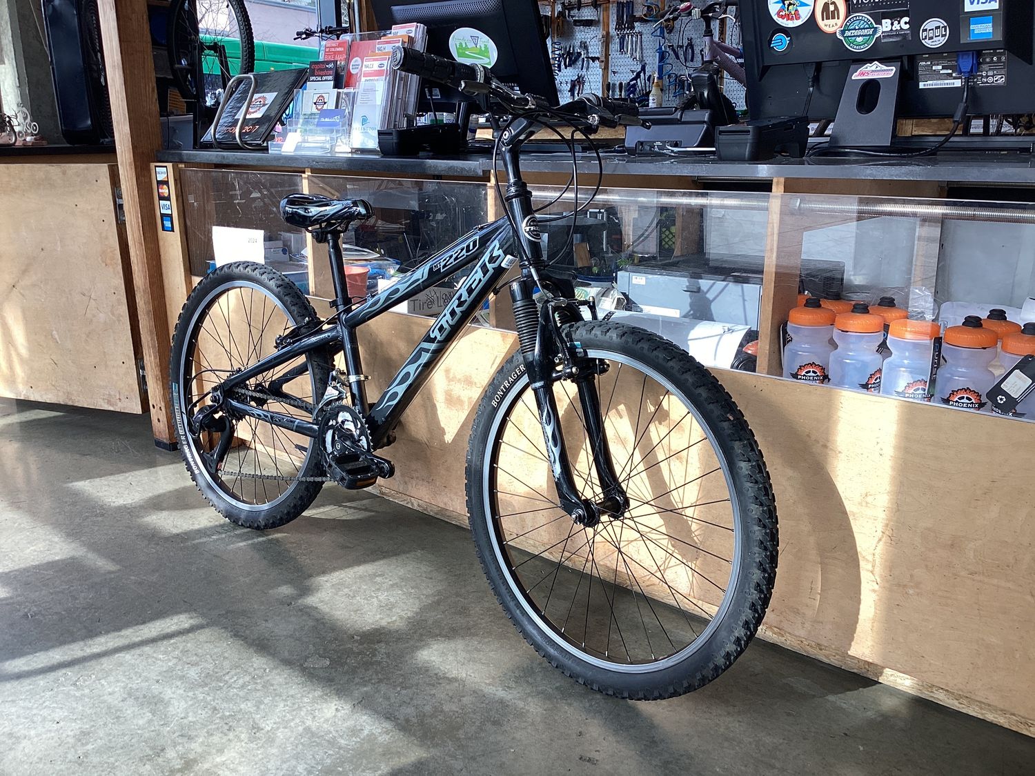 Trek MT220