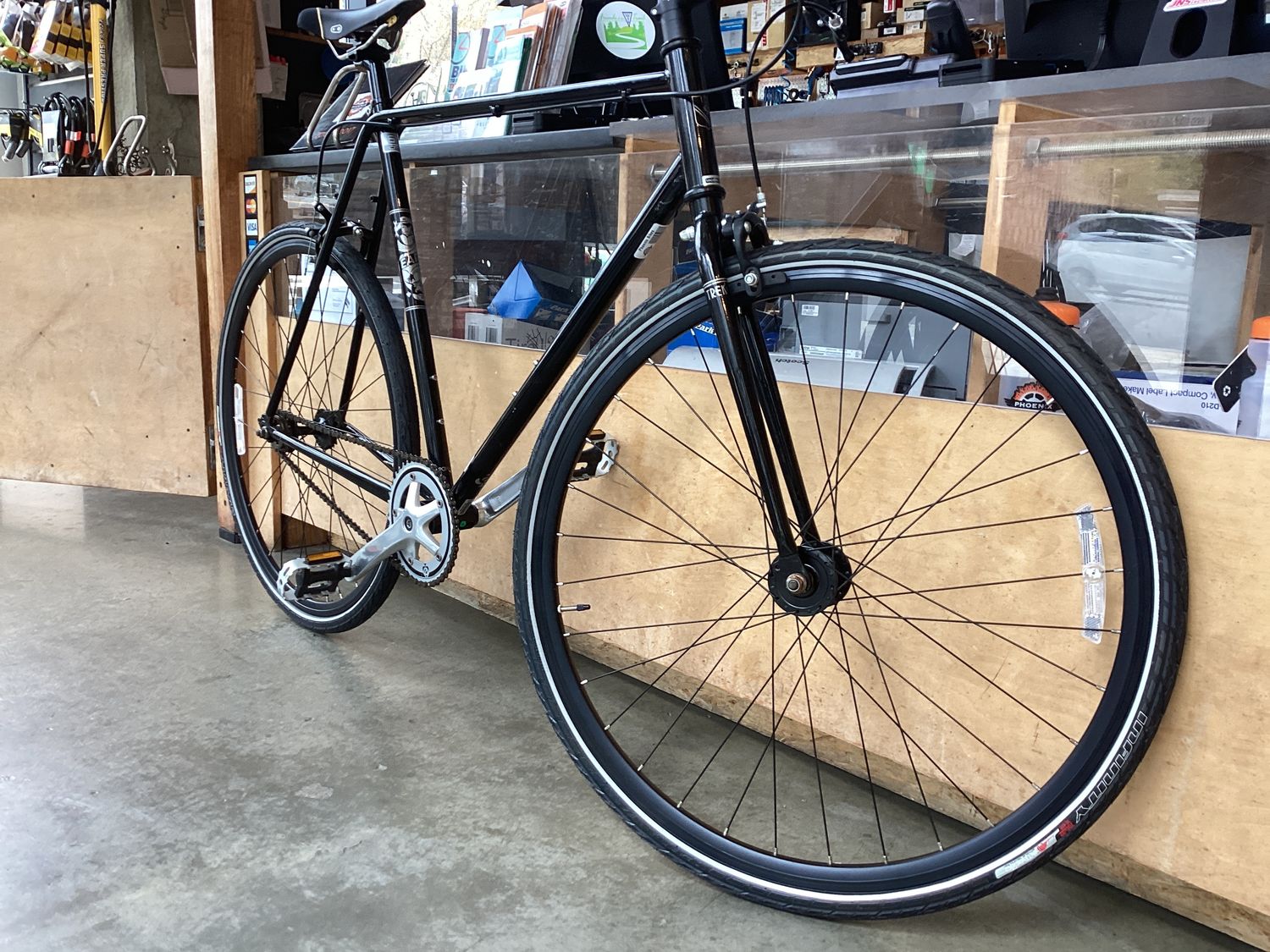Trek Earl