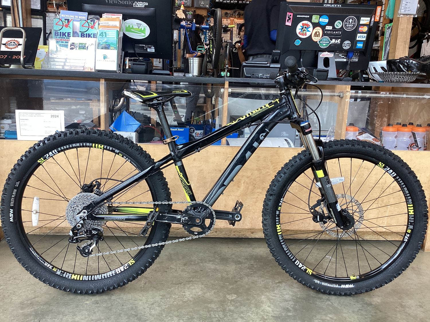 Diamondback Sync R24