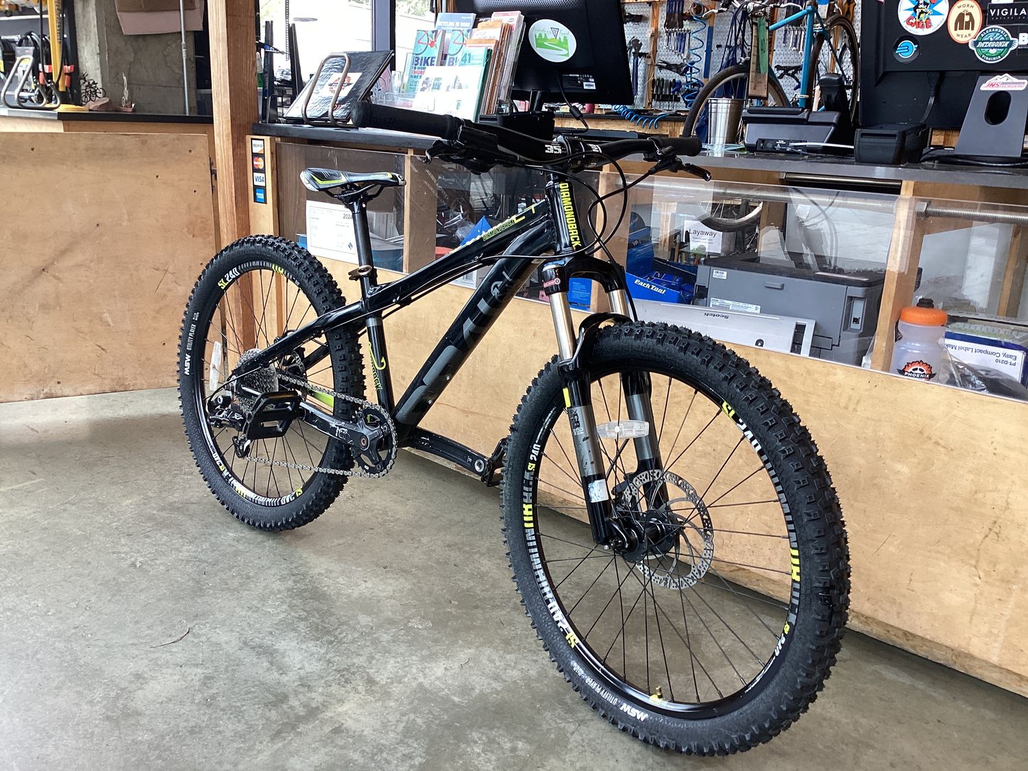 Diamondback Sync R24