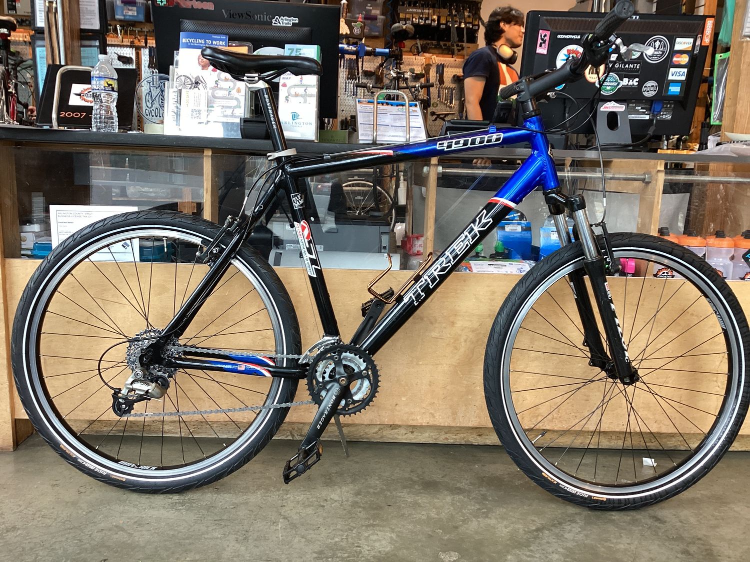 Trek 4900