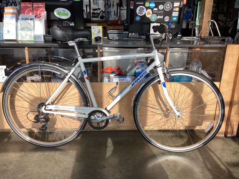 Jamis Gustavia Yacht Club